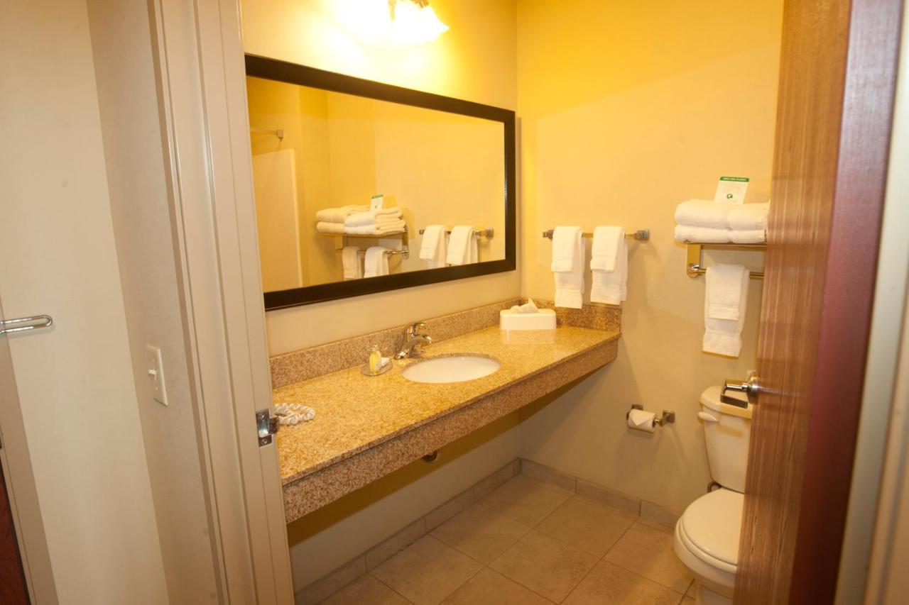 Cobblestone Inn&Suites - Carrington Esterno foto