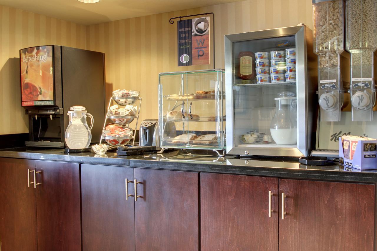 Cobblestone Inn&Suites - Carrington Esterno foto