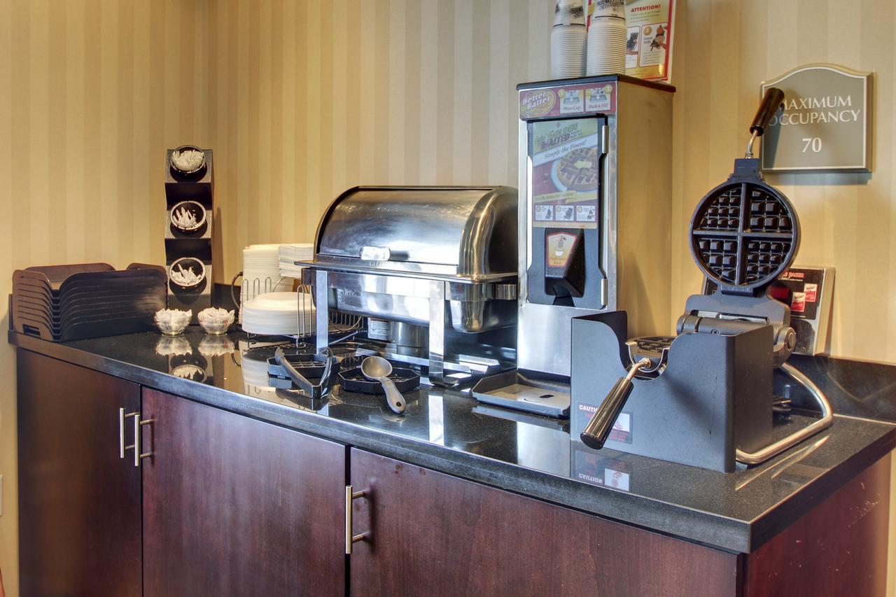 Cobblestone Inn&Suites - Carrington Esterno foto