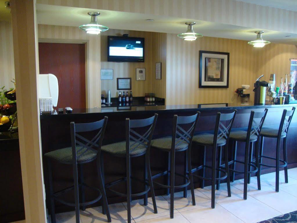 Cobblestone Inn&Suites - Carrington Esterno foto